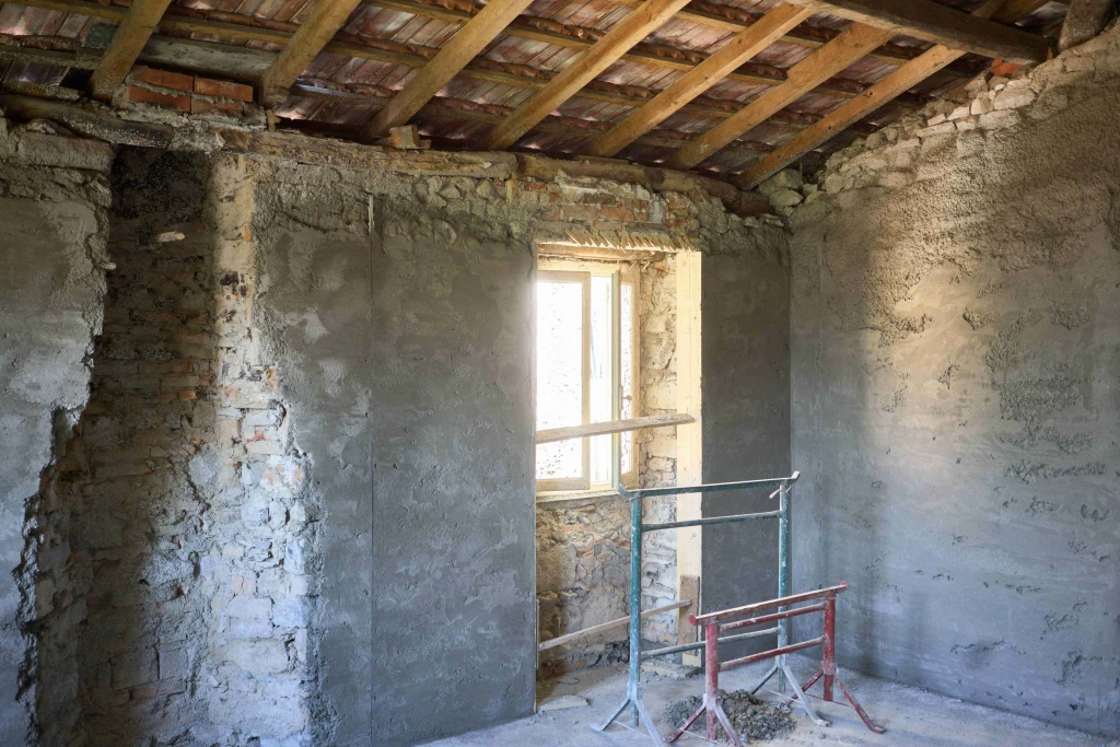 Entreprise de rénovation intérieure et extérieure ( peinture, carrelage, placo, maçonnerie,électricité,Plomberie) à île de France : Artisan Stiopei